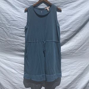 Sleeve less knit dress